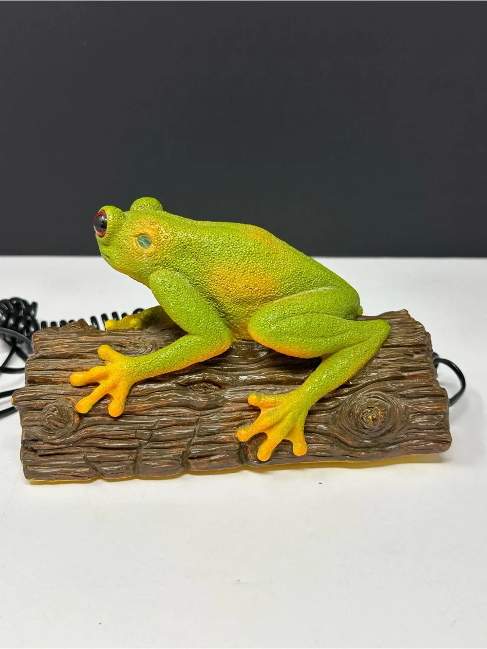 Vintage Telemania Rainforest Tree Frog Telephone Land Line Croaking Ringer T7